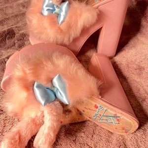 Sanrio bunny wedges 🐰